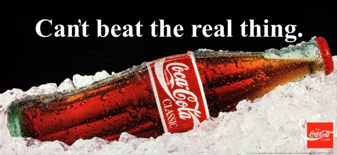 logo anuncio publicitario fonte times new roman coca cola